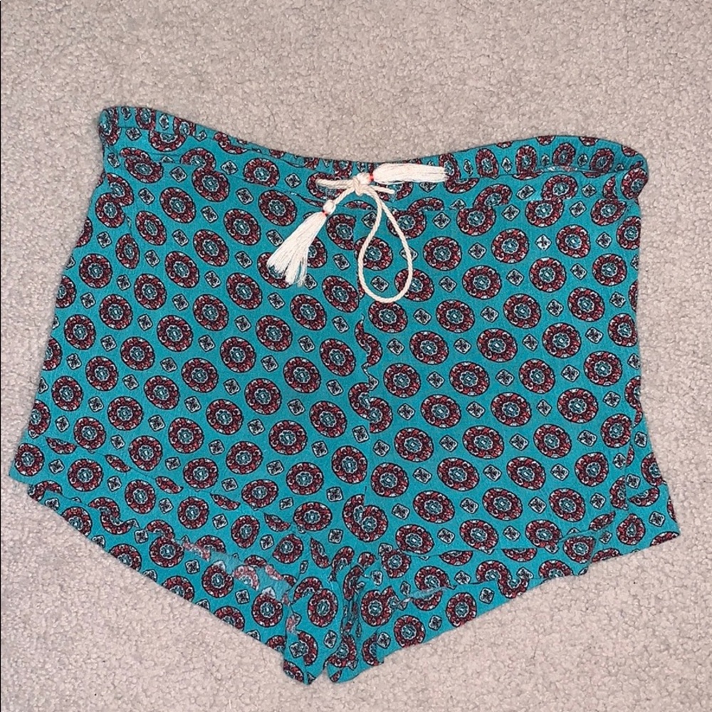 Kendal and Kylie Pacsun Patterned Flow Shorts